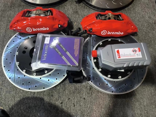 ดิสก์ขนาด 355 มม. 4 ชุดคาลิปเปอร์ลูกสูบสำหรับรถยนต์ Brembo F50 / BMW F18 F36 F10
