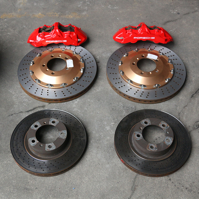 คาลิปเปอร์เบรกของรถปอร์เช่อัพเกรดเป็น GT6 6 POT คาลิปเปอร์สีแดงปรับปรุงพลังการหยุด