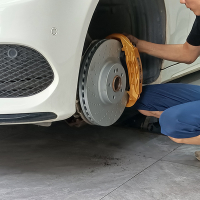 Mercedes Benz C200 คาร์ลิปเปอร์เบรกอัพเกรด 6 Pot Claipers และ 355MM Discs