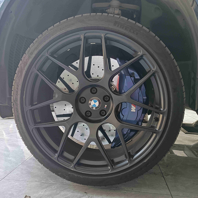 คาลิปเปอร์เบรกอะลูมิเนียม BMW X5 ขนาดใหญ่ 10 ลูกสูบ คาลิเปอร์ 420 มม. จานคาร์บอนเซรามิก