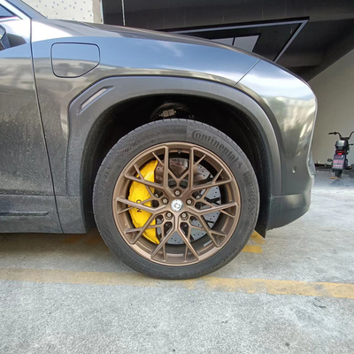 NIO EC8 อัพเกรด Porsche 10 Piston Caliper Akebono 10N Grey Color