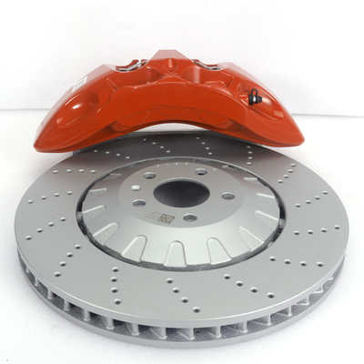คาร์บอน-เซรามิก Pads วัสดุ การแข่งขันเบรค Caliper ความทนทานฝุ่นที่ดีเยี่ยมสําหรับ Audi Q7