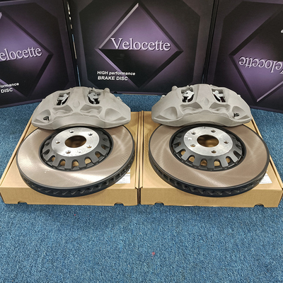 คาร์บอน-เซรามิก Pads วัสดุ การแข่งขันเบรค Caliper ความทนทานฝุ่นที่ดีเยี่ยมสําหรับ Audi Q7